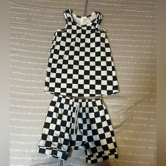 Childhoods Boys Clothing Lot - Picture 8 of 13